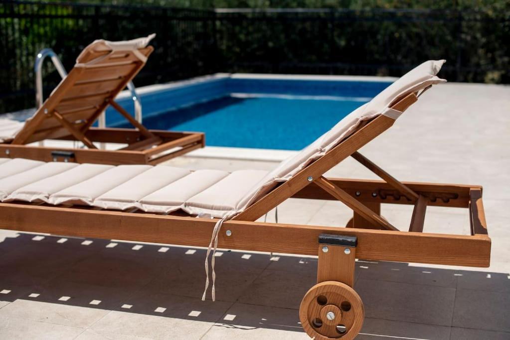 Villa Aquero -With Private Pool Vranjic Eksteriør billede
